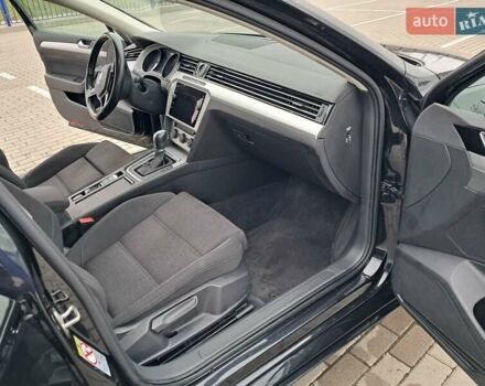 Черный Фольксваген Пассат, объемом двигателя 1.97 л и пробегом 250 тыс. км за 17299 $, фото 13 на Automoto.ua