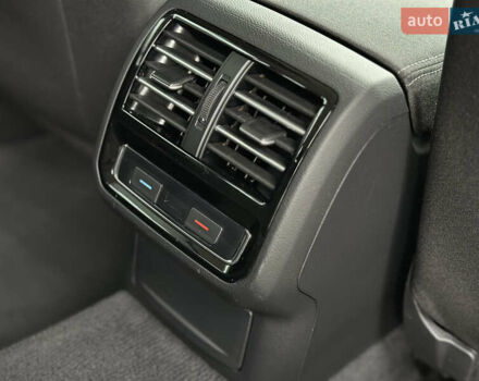 Фольксваген Пассат 2018 в Дубно на Automoto.ua Черный Фольксваген Пассат, объемом двигателя 2 л и пробегом 250 тыс. км за 16950 $, фото 35 на Automoto.ua