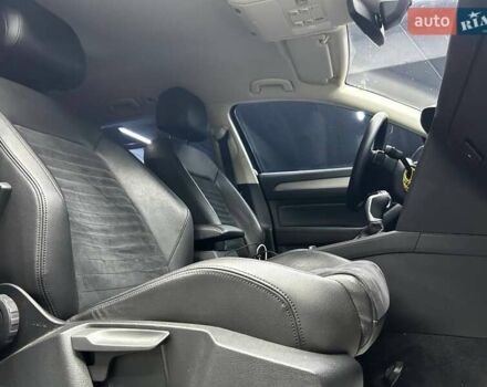 Чорний Фольксваген Пассат, об'ємом двигуна 1.97 л та пробігом 220 тис. км за 17800 $, фото 6 на Automoto.ua