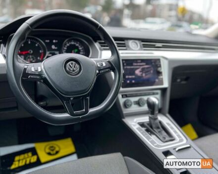 Чорний Фольксваген Пассат, об'ємом двигуна 2 л та пробігом 224 тис. км за 15990 $, фото 22 на Automoto.ua