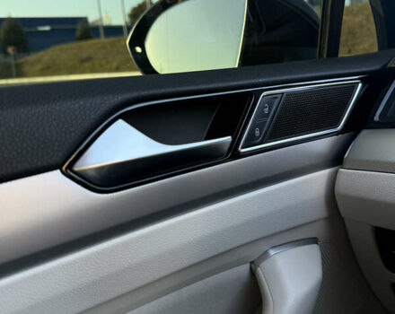 Черный Фольксваген Пассат, объемом двигателя 1.97 л и пробегом 223 тыс. км за 17100 $, фото 16 на Automoto.ua