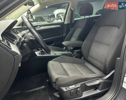 Черный Фольксваген Пассат, объемом двигателя 2 л и пробегом 239 тыс. км за 15300 $, фото 12 на Automoto.ua