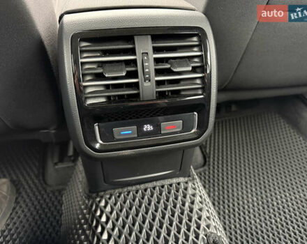 Черный Фольксваген Пассат, объемом двигателя 1.6 л и пробегом 253 тыс. км за 16259 $, фото 19 на Automoto.ua