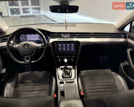 Чорний Фольксваген Пассат, об'ємом двигуна 1.97 л та пробігом 270 тис. км за 19900 $, фото 15 на Automoto.ua