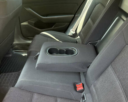 Фольксваген Пассат 2018 у Києві на Automoto.ua Чорний Фольксваген Пассат, об'ємом двигуна 1.97 л та пробігом 280 тис. км за 13900 $, фото 10 на Automoto.ua