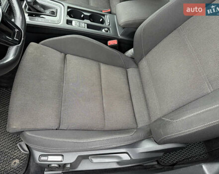 Черный Фольксваген Пассат, объемом двигателя 1.6 л и пробегом 253 тыс. км за 16259 $, фото 6 на Automoto.ua