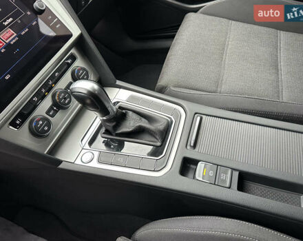 Фольксваген Пассат 2018 в Дубно на Automoto.ua Черный Фольксваген Пассат, объемом двигателя 2 л и пробегом 250 тыс. км за 16950 $, фото 49 на Automoto.ua