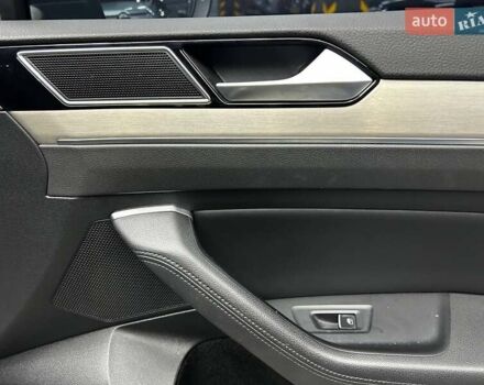 Чорний Фольксваген Пассат, об'ємом двигуна 1.97 л та пробігом 220 тис. км за 17800 $, фото 9 на Automoto.ua