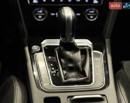 Чорний Фольксваген Пассат, об'ємом двигуна 1.97 л та пробігом 270 тис. км за 19900 $, фото 14 на Automoto.ua