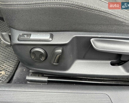 Черный Фольксваген Пассат, объемом двигателя 1.6 л и пробегом 253 тыс. км за 16259 $, фото 5 на Automoto.ua