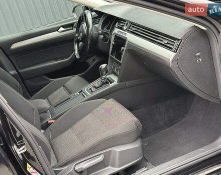 Фольксваген Пассат 2018 в Дубно на Automoto.ua Черный Фольксваген Пассат, объемом двигателя 2 л и пробегом 250 тыс. км за 16950 $, фото 40 на Automoto.ua