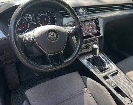 Фольксваген Пассат 2018 у Києві на Automoto.ua Чорний Фольксваген Пассат, об'ємом двигуна 1.97 л та пробігом 280 тис. км за 13900 $, фото 5 на Automoto.ua
