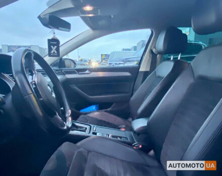 Чорний Фольксваген Пассат, об'ємом двигуна 2 л та пробігом 235 тис. км за 18600 $, фото 11 на Automoto.ua