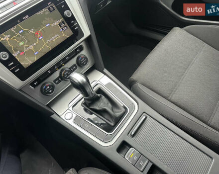 Фольксваген Пассат 2018 в Дубно на Automoto.ua Черный Фольксваген Пассат, объемом двигателя 2 л и пробегом 250 тыс. км за 16950 $, фото 54 на Automoto.ua