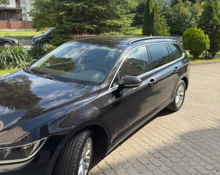 Черный Фольксваген Пассат, объемом двигателя 1.97 л и пробегом 277 тыс. км за 14800 $, фото 2 на Automoto.ua