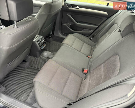 Черный Фольксваген Пассат, объемом двигателя 1.6 л и пробегом 253 тыс. км за 16259 $, фото 17 на Automoto.ua