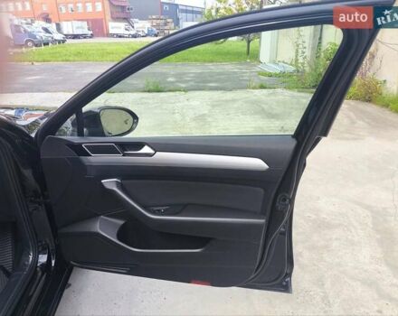 Черный Фольксваген Пассат, объемом двигателя 1.97 л и пробегом 168 тыс. км за 21299 $, фото 22 на Automoto.ua