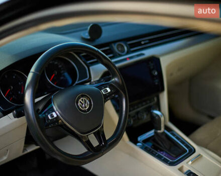 Чорний Фольксваген Пассат, об'ємом двигуна 2 л та пробігом 244 тис. км за 18500 $, фото 18 на Automoto.ua