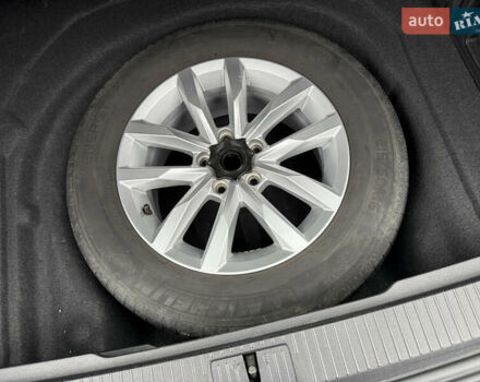 Черный Фольксваген Пассат, объемом двигателя 1.6 л и пробегом 253 тыс. км за 16259 $, фото 22 на Automoto.ua