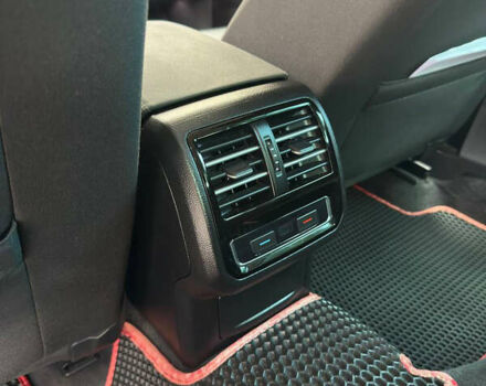 Черный Фольксваген Пассат, объемом двигателя 1.97 л и пробегом 277 тыс. км за 14800 $, фото 20 на Automoto.ua