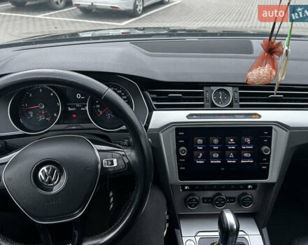 Черный Фольксваген Пассат, объемом двигателя 1.6 л и пробегом 280 тыс. км за 14500 $, фото 9 на Automoto.ua