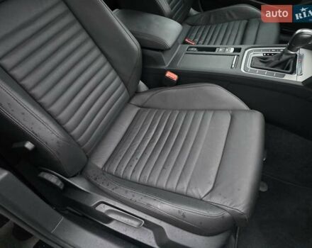 Фольксваген Пассат 2018 у Ковель на Automoto.ua Чорний Фольксваген Пассат, об'ємом двигуна 2 л та пробігом 234 тис. км за 18599 $, фото 70 на Automoto.ua