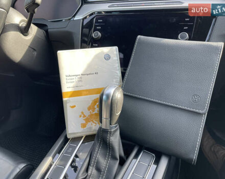 Чорний Фольксваген Пассат, об'ємом двигуна 1.97 л та пробігом 216 тис. км за 23500 $, фото 2 на Automoto.ua