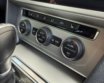 Черный Фольксваген Пассат, объемом двигателя 1.97 л и пробегом 277 тыс. км за 14800 $, фото 22 на Automoto.ua