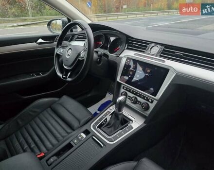 Фольксваген Пассат 2018 у Ковель на Automoto.ua Чорний Фольксваген Пассат, об'ємом двигуна 2 л та пробігом 234 тис. км за 18599 $, фото 62 на Automoto.ua