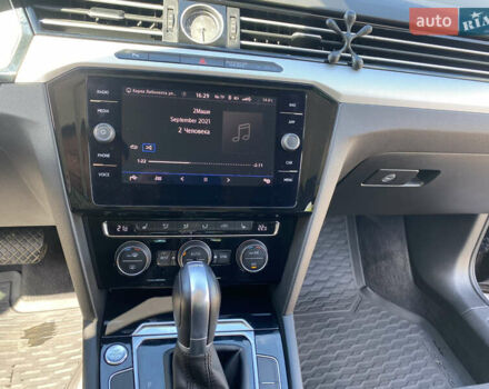 Черный Фольксваген Пассат, объемом двигателя 2 л и пробегом 252 тыс. км за 17800 $, фото 19 на Automoto.ua