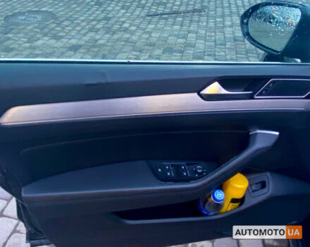 Чорний Фольксваген Пассат, об'ємом двигуна 2 л та пробігом 235 тис. км за 18600 $, фото 9 на Automoto.ua