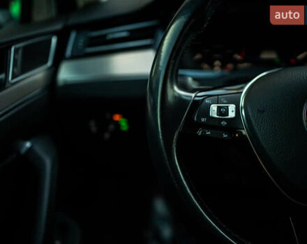 Черный Фольксваген Пассат, объемом двигателя 2 л и пробегом 215 тыс. км за 21700 $, фото 73 на Automoto.ua