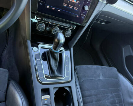 Чорний Фольксваген Пассат, об'ємом двигуна 2 л та пробігом 274 тис. км за 17650 $, фото 15 на Automoto.ua