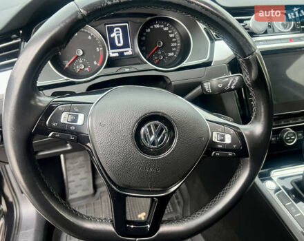 Черный Фольксваген Пассат, объемом двигателя 1.97 л и пробегом 295 тыс. км за 17599 $, фото 10 на Automoto.ua