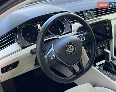 Чорний Фольксваген Пассат, об'ємом двигуна 2 л та пробігом 107 тис. км за 27440 $, фото 22 на Automoto.ua