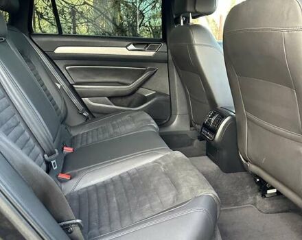 Черный Фольксваген Пассат, объемом двигателя 2 л и пробегом 186 тыс. км за 19950 $, фото 118 на Automoto.ua