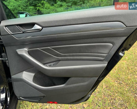 Черный Фольксваген Пассат, объемом двигателя 1.97 л и пробегом 254 тыс. км за 22800 $, фото 22 на Automoto.ua