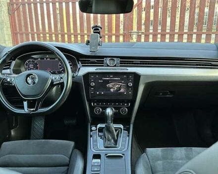 Черный Фольксваген Пассат, объемом двигателя 2 л и пробегом 186 тыс. км за 20499 $, фото 95 на Automoto.ua