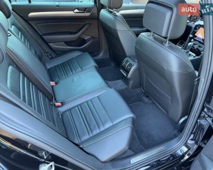 Черный Фольксваген Пассат, объемом двигателя 1.97 л и пробегом 200 тыс. км за 23300 $, фото 71 на Automoto.ua