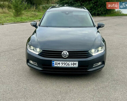 Черный Фольксваген Пассат, объемом двигателя 1.97 л и пробегом 295 тыс. км за 17599 $, фото 6 на Automoto.ua