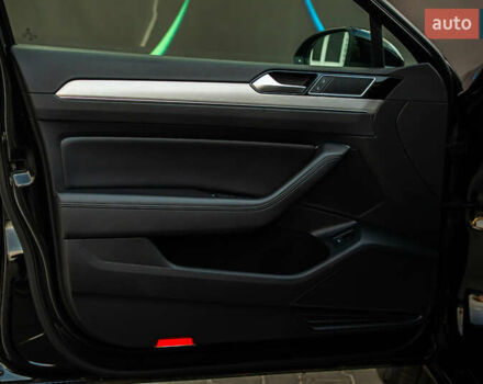 Черный Фольксваген Пассат, объемом двигателя 2 л и пробегом 215 тыс. км за 21700 $, фото 53 на Automoto.ua