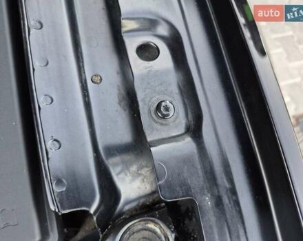 Черный Фольксваген Пассат, объемом двигателя 1.97 л и пробегом 256 тыс. км за 17777 $, фото 112 на Automoto.ua