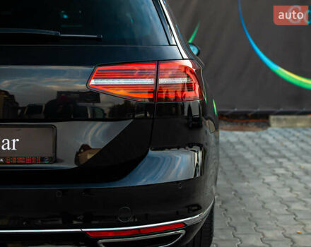 Черный Фольксваген Пассат, объемом двигателя 2 л и пробегом 215 тыс. км за 21700 $, фото 28 на Automoto.ua