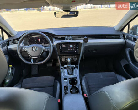 Чорний Фольксваген Пассат, об'ємом двигуна 2 л та пробігом 274 тис. км за 17650 $, фото 19 на Automoto.ua