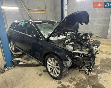 Черный Фольксваген Пассат, объемом двигателя 1.97 л и пробегом 300 тыс. км за 5800 $, фото 4 на Automoto.ua