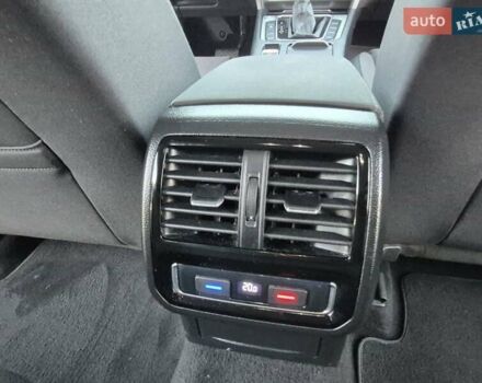 Черный Фольксваген Пассат, объемом двигателя 1.97 л и пробегом 256 тыс. км за 17777 $, фото 52 на Automoto.ua