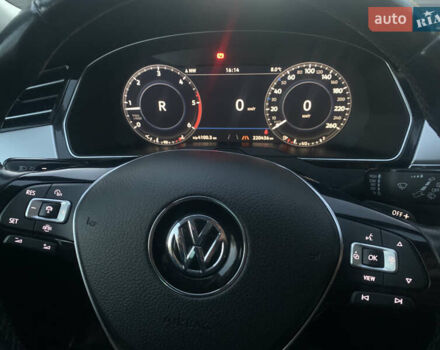 Чорний Фольксваген Пассат, об'ємом двигуна 2 л та пробігом 220 тис. км за 17700 $, фото 29 на Automoto.ua