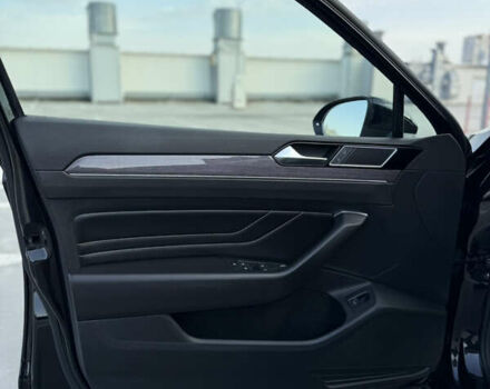 Черный Фольксваген Пассат, объемом двигателя 1.97 л и пробегом 129 тыс. км за 27000 $, фото 25 на Automoto.ua