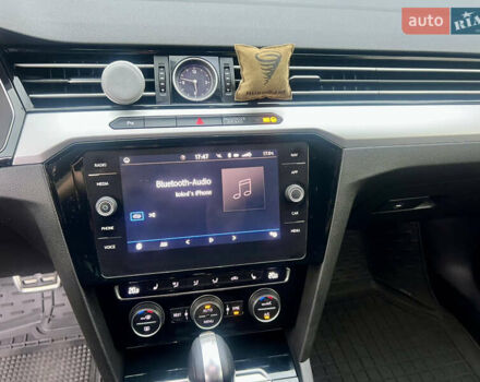 Черный Фольксваген Пассат, объемом двигателя 1.97 л и пробегом 295 тыс. км за 17599 $, фото 13 на Automoto.ua