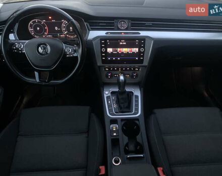 Чорний Фольксваген Пассат, об'ємом двигуна 2 л та пробігом 220 тис. км за 17700 $, фото 26 на Automoto.ua